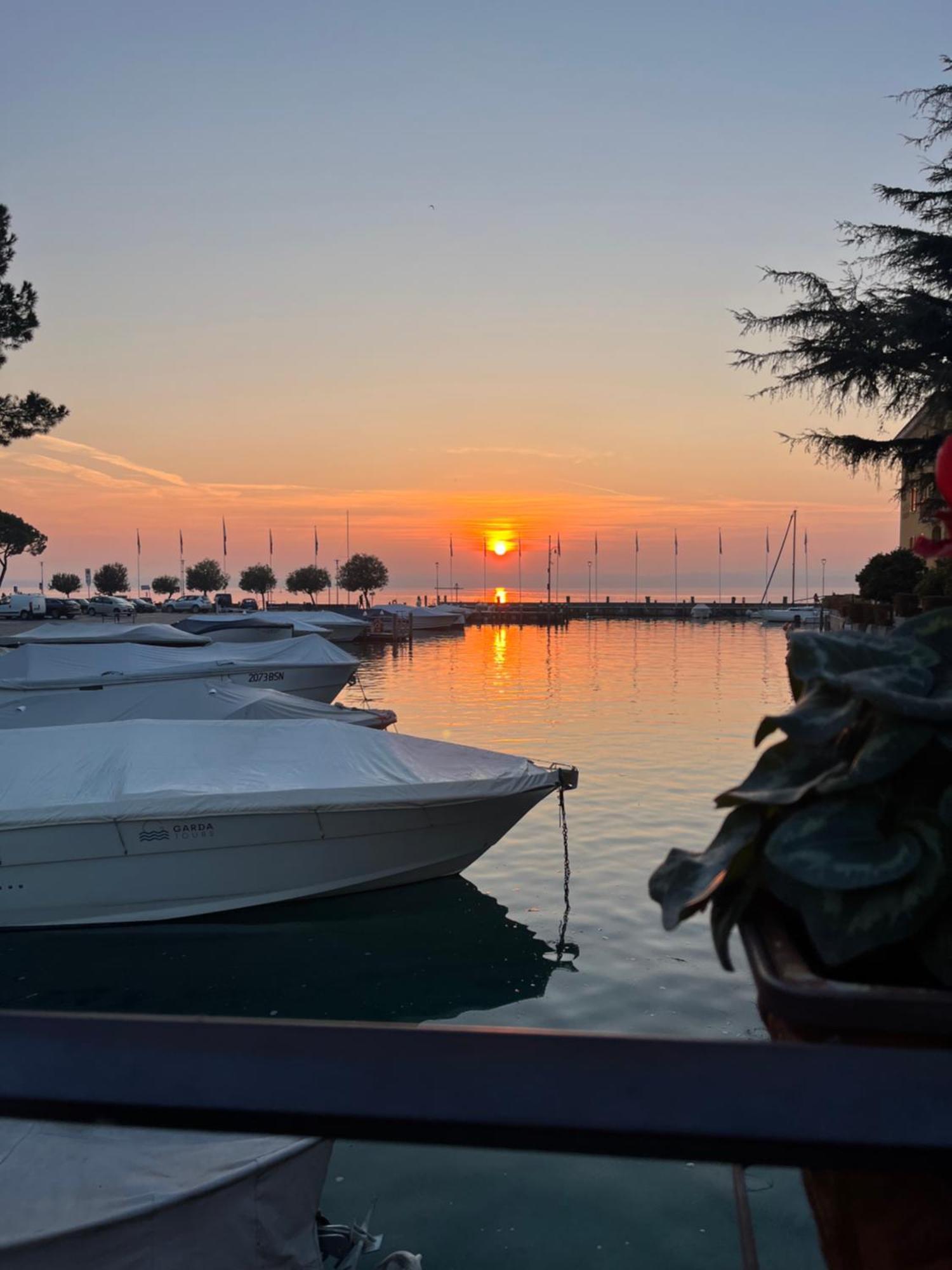 Porto Valentino 2 Sirmione Exterior foto